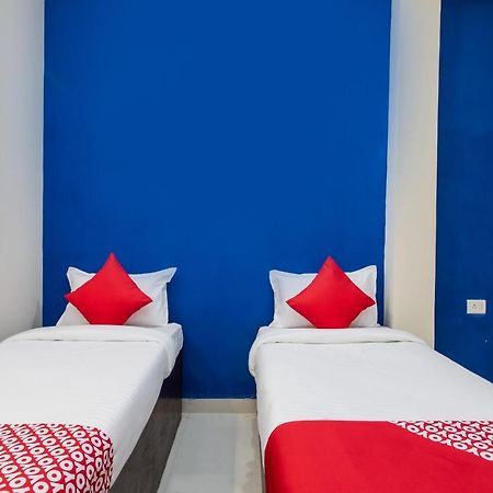 אינדורה Oyo 27862 Hotel Brooklyn מראה חיצוני תמונה