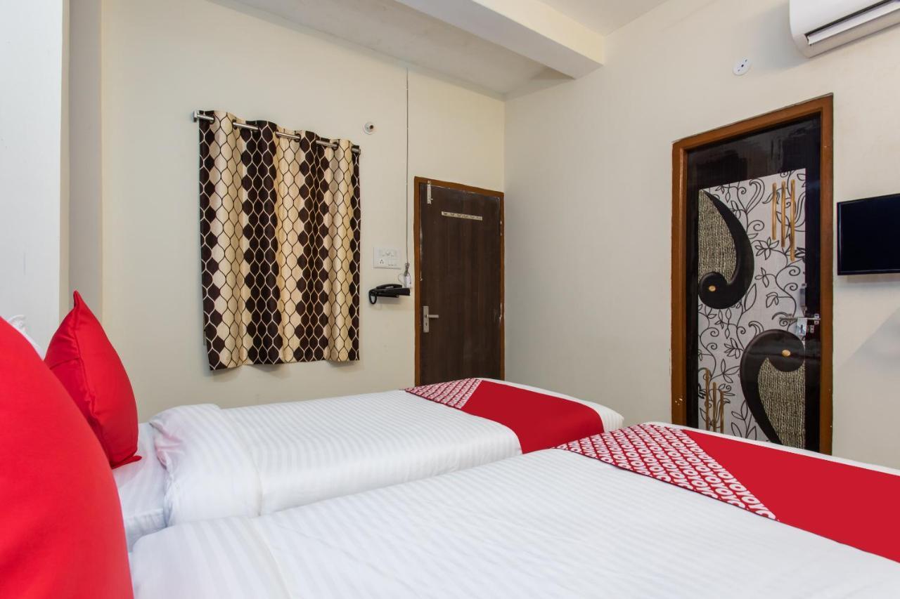 אינדורה Oyo 27862 Hotel Brooklyn מראה חיצוני תמונה