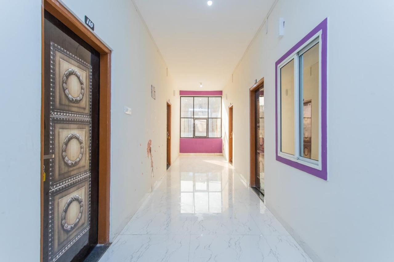 אינדורה Oyo 27862 Hotel Brooklyn מראה חיצוני תמונה