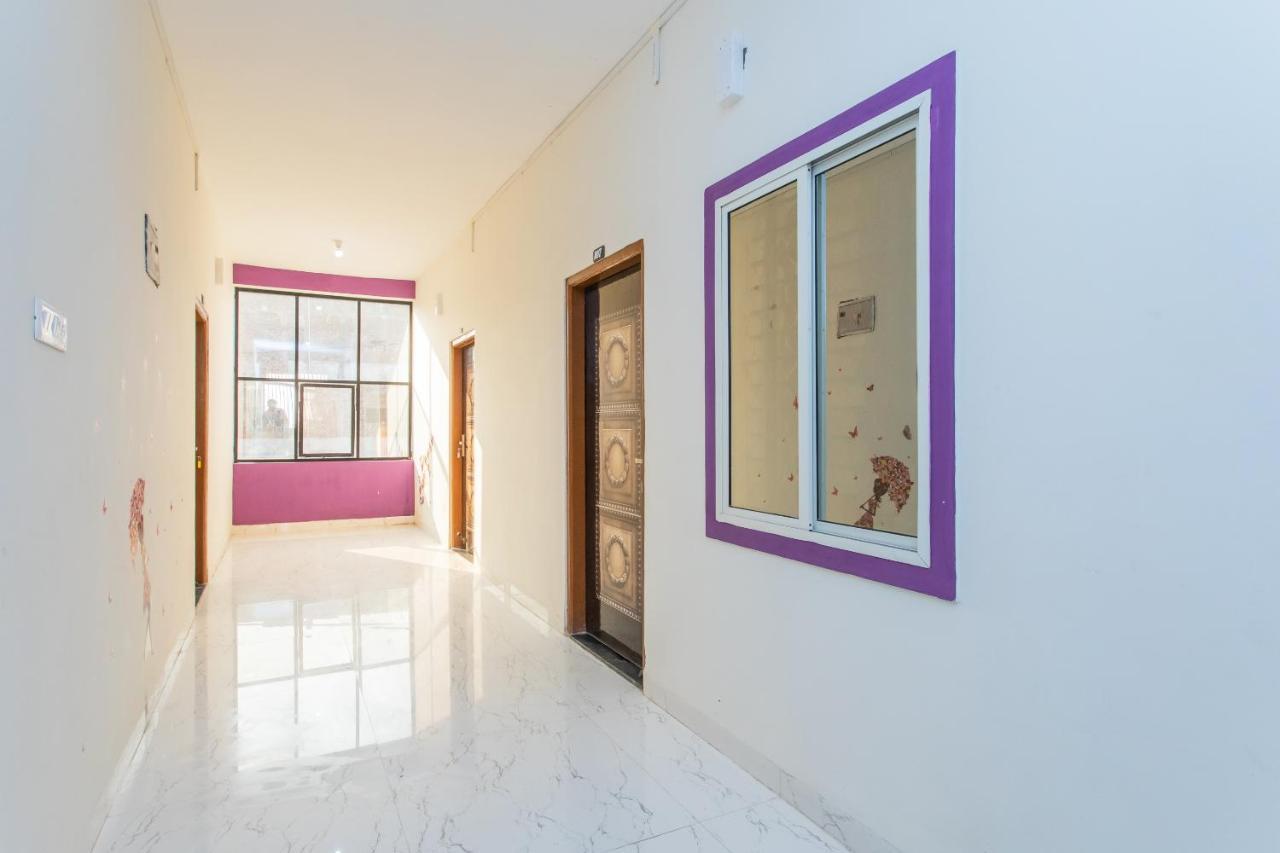 אינדורה Oyo 27862 Hotel Brooklyn מראה חיצוני תמונה